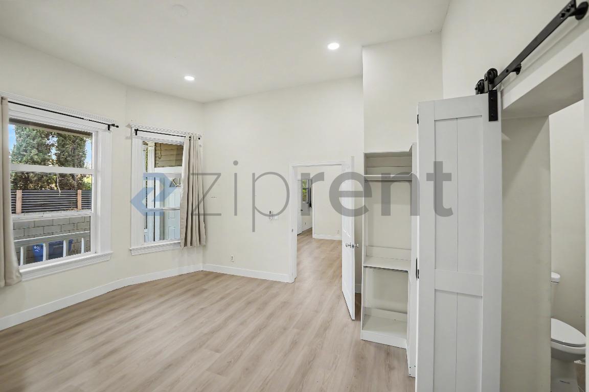 Building Photo - Unit 1333