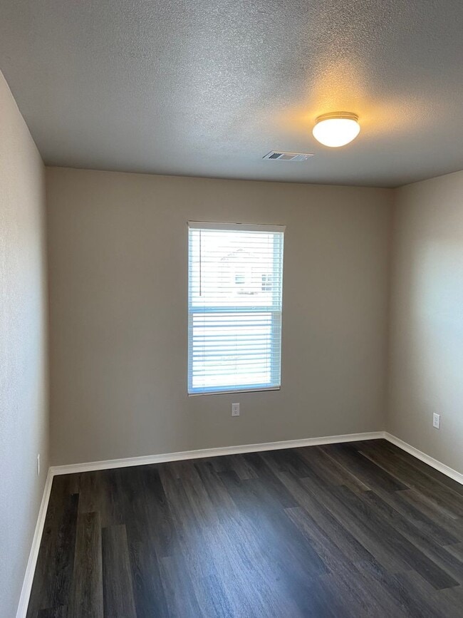 Building Photo - Now Pre-Leasing: Stylish 3 Bed, 2 Bath Home in Jonesboro – Comfort, Space & Convenience Await!