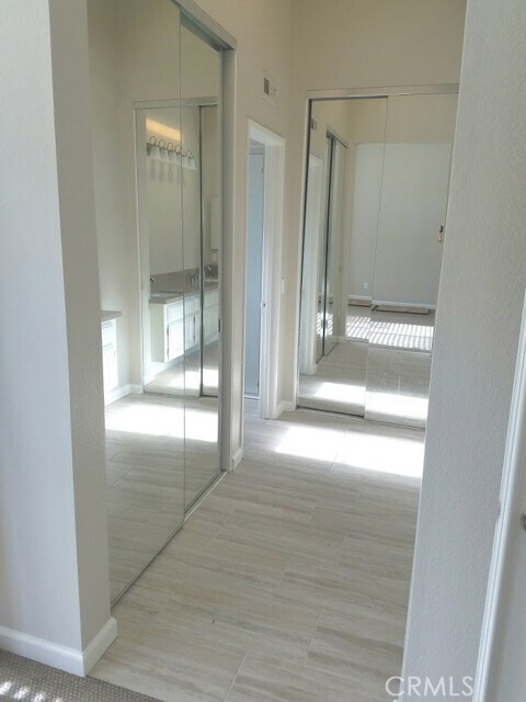 Building Photo - 24852 Via Sonoma