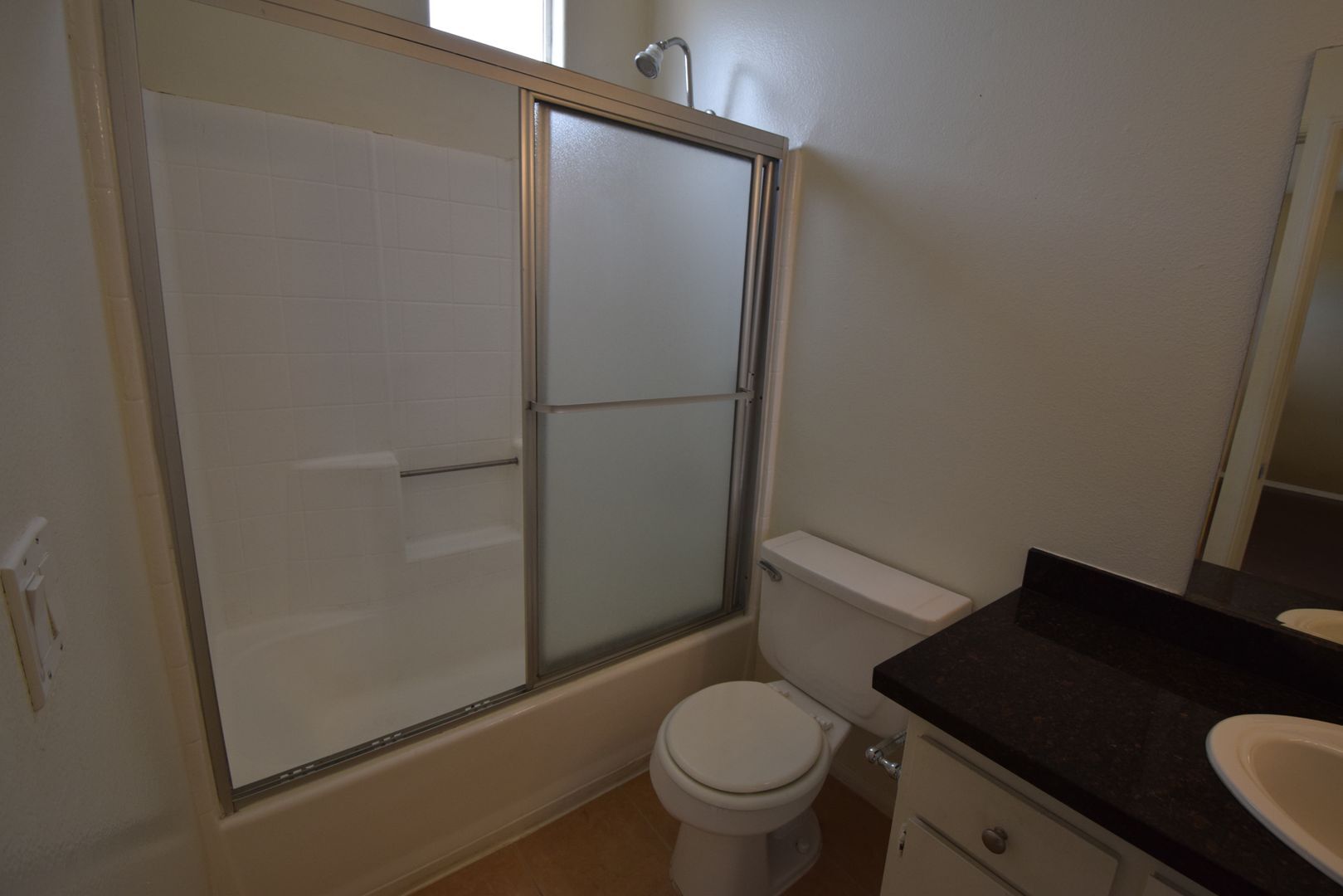 Building Photo - 425 N Alvarado St