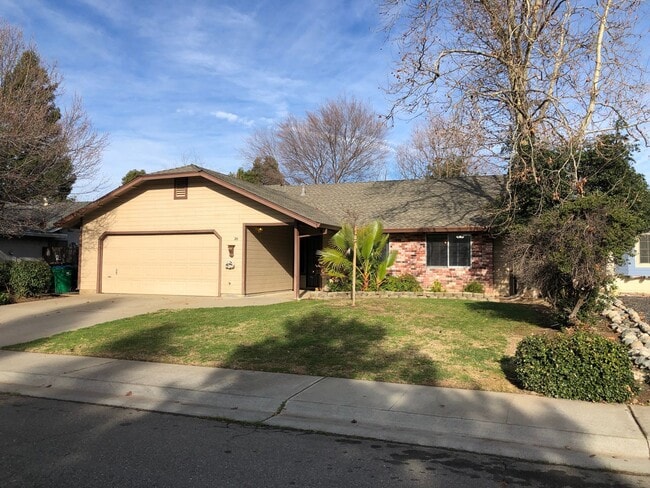 Primary Photo - 3-Bed, 2-Bath Single-Family Home (Lease as...