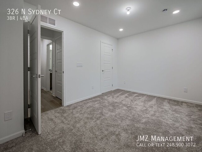 Building Photo - 326 N Sydney Ct