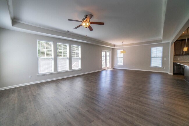 Building Photo - Available Now! ?? ?? ??!