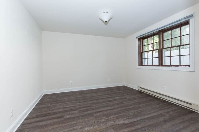 Building Photo - 256 Stribling Ave