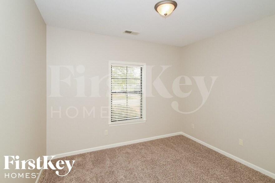 Building Photo - 7701 Timber Leaf Ln