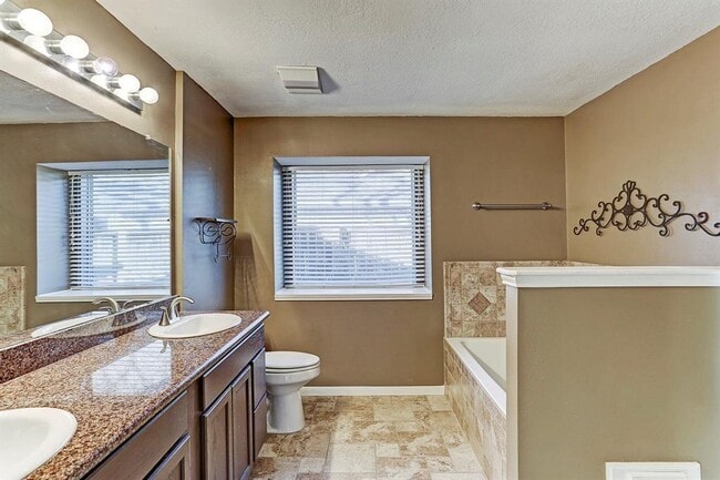 Building Photo - 2723 Hot Springs Dr