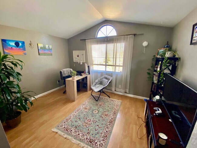 Building Photo - 2006 Haywood Dr