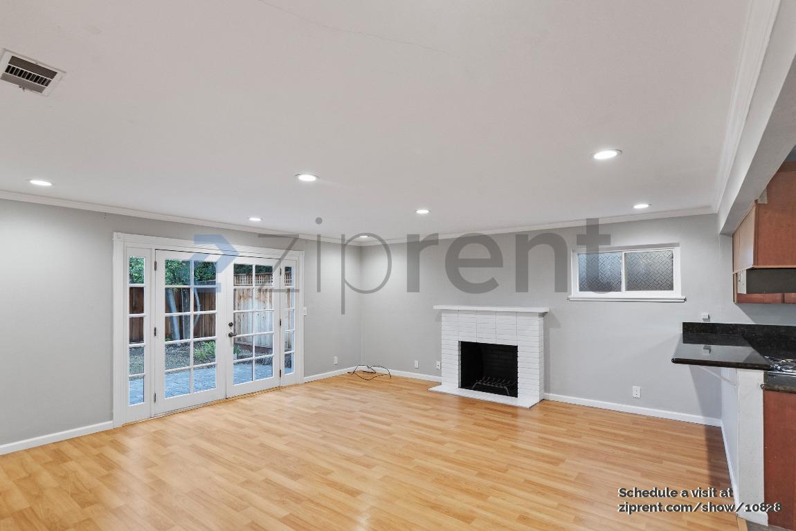 Building Photo - 1861 Briarwood Dr