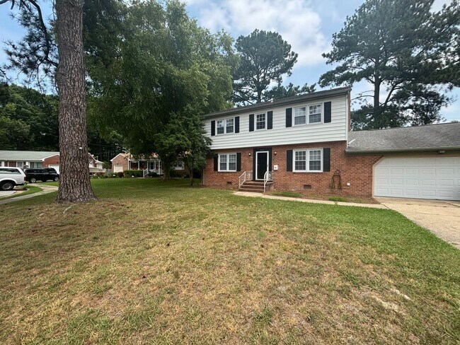 Primary Photo - 4bd/2.5ba Home in Hampton