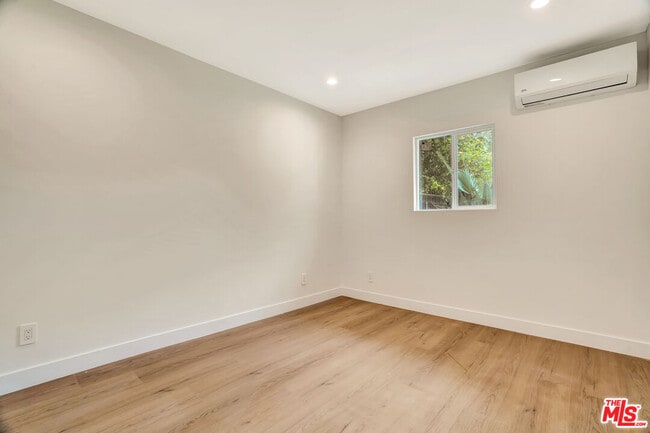 Building Photo - 19732 Henshaw St