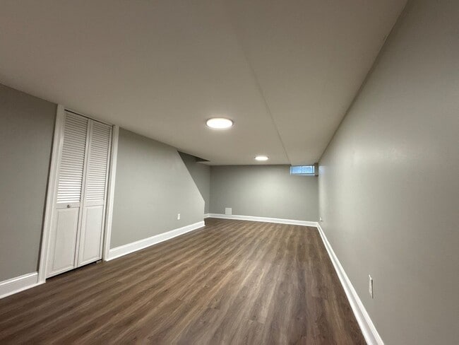 Building Photo - cozy 2 bedroom house in Baltimore