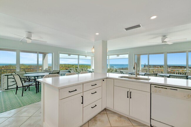 Building Photo - 1555 NE Ocean Blvd
