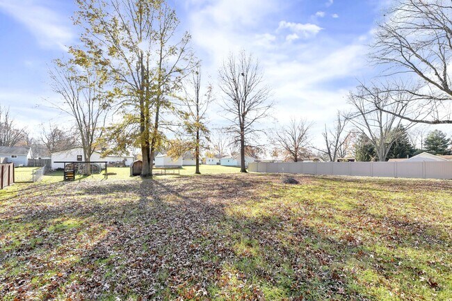 Building Photo - 337 Glendola Ave NW