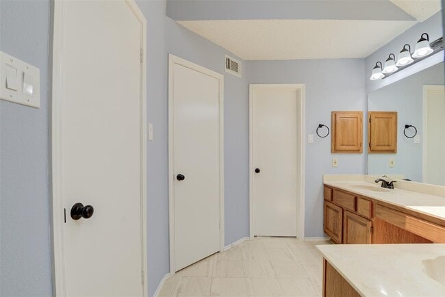 Building Photo - 3706 Echo Grove Ln