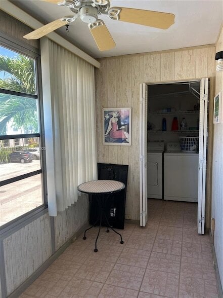 Building Photo - 720 Burgundy L