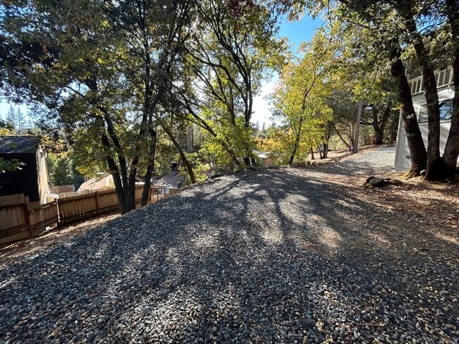 Building Photo - Welcome to Crystal Falls