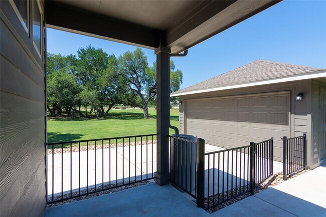 Building Photo - 1732 Lakota Ln