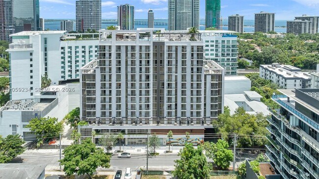 Building Photo - 1611 SW 2nd Ct