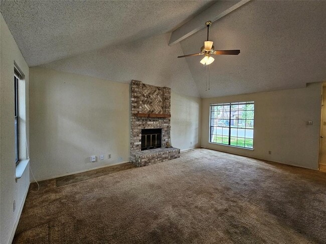 Building Photo - 13102 Briar Hollow Dr
