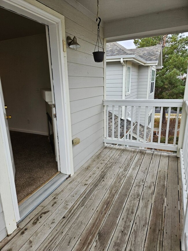 Building Photo - Amazing price amazing location 2 bdrm Cond...