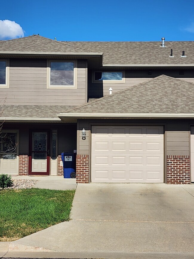 View From Street - 2012 S Barret Pl