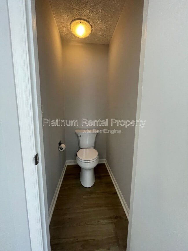 Building Photo - 1630 Creek Crossing SE