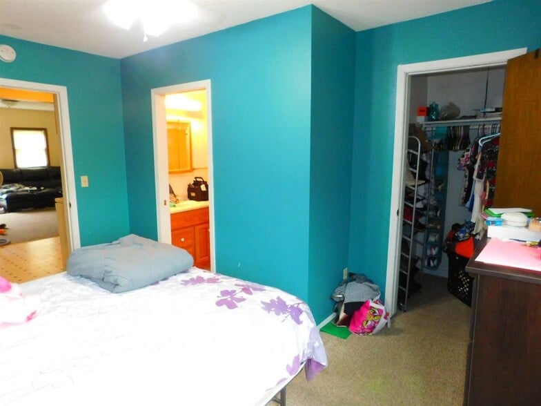 Building Photo - 635 N 2nd St