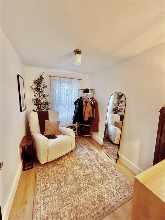 Building Photo - 285 W 5th St