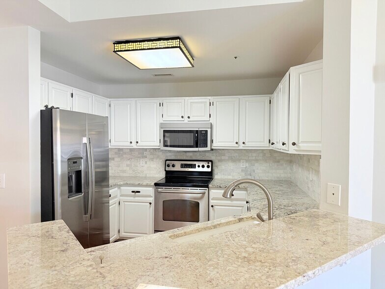 Building Photo - 1133 Torrence Cir
