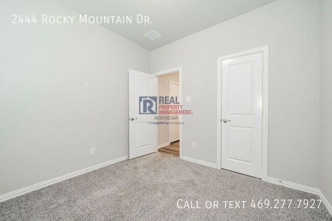 Building Photo - 2444 Rocky Mountain Dr