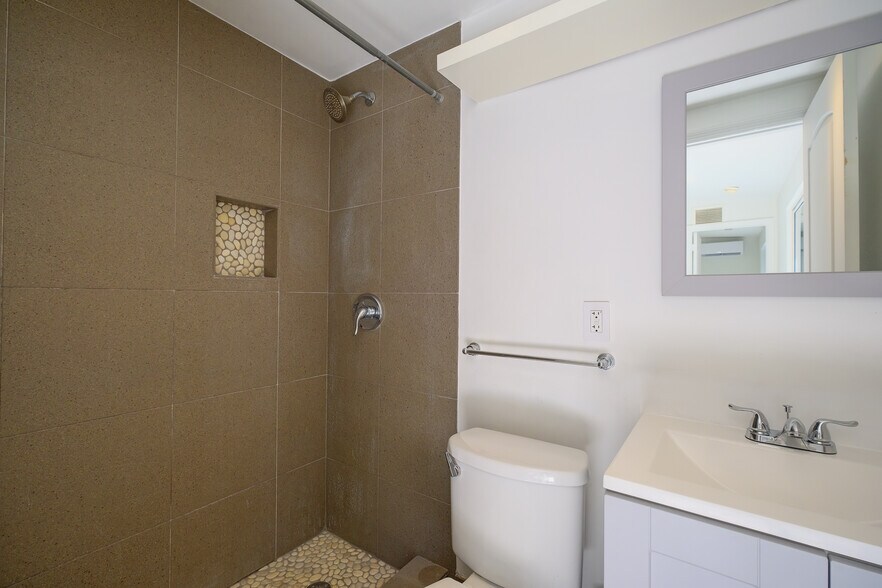 Bathroom - 1556 NE 135th St