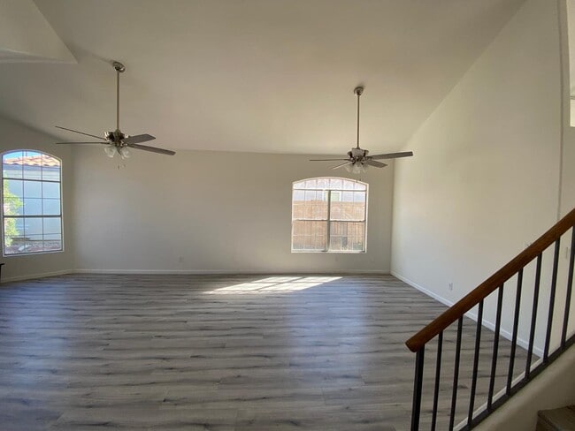 Building Photo - 10254 Hopi Ln