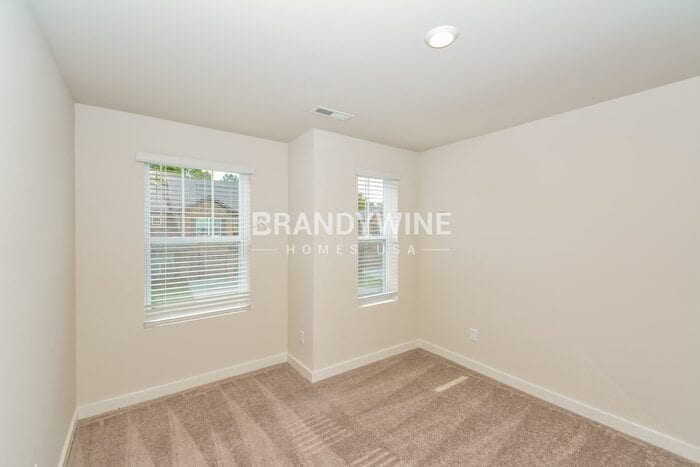 Building Photo - 139 Rising Private Ln