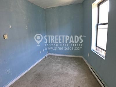 Building Photo - 3 bedroom in Boston MA 02115