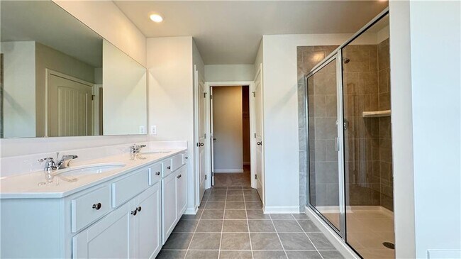 Building Photo - 3190 Greyton Dr