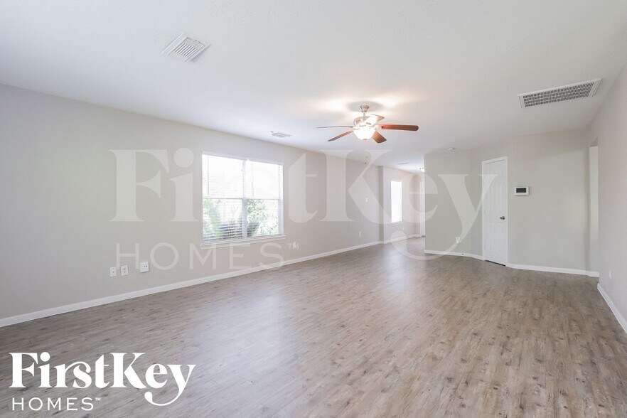 Building Photo - 2911 Cypress Island Dr