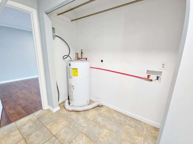 Building Photo - Renovated 4 bedroom Home now available!