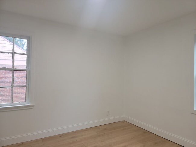 Building Photo - Every detail has been thoughtfully refreshed! AHA Ok