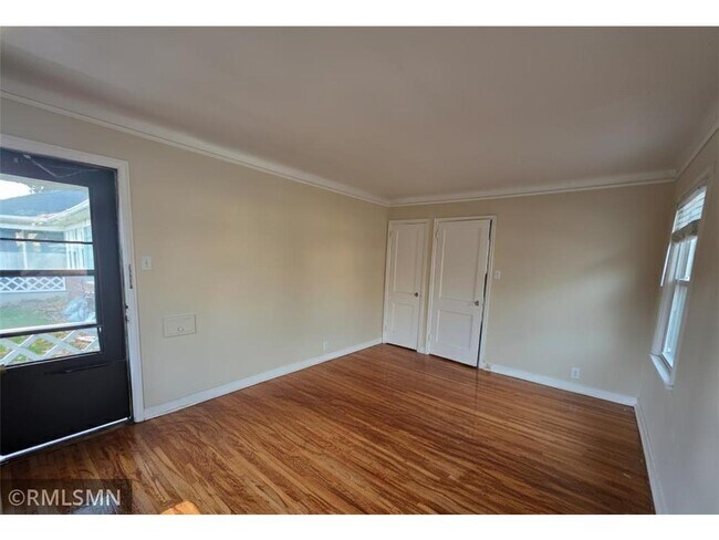 Building Photo - 2056 Bayard Ave