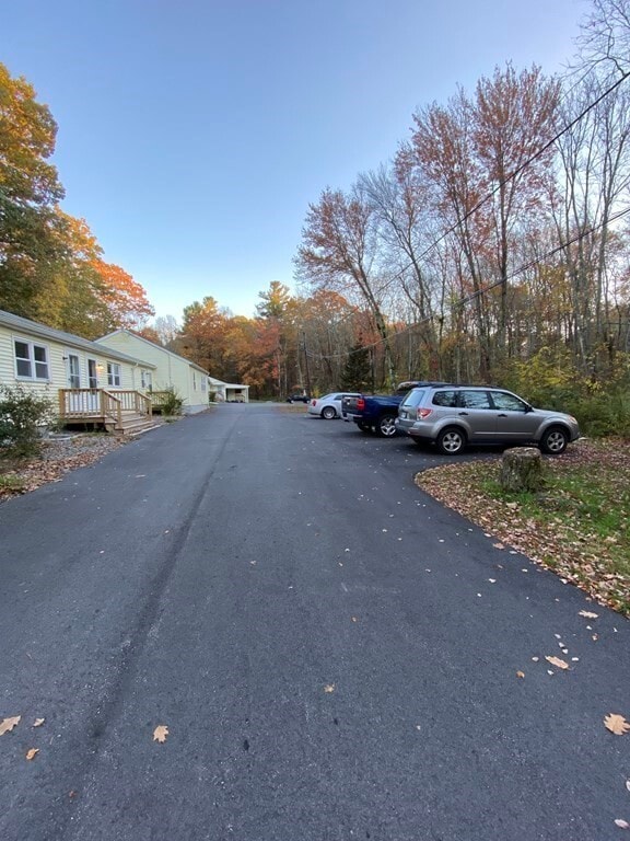 19 Carroll Hill Rd 19 Carroll Hill Rd Charlton MA 01507 Apartment