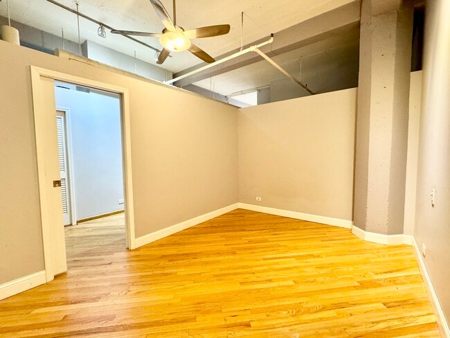 Building Photo - 124 W Polk St