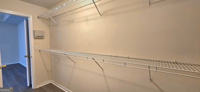 Building Photo - 2 Mill Ridge Pl