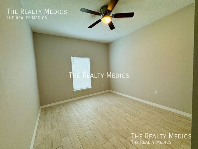 Building Photo - 1364 Gibbs Rd SW