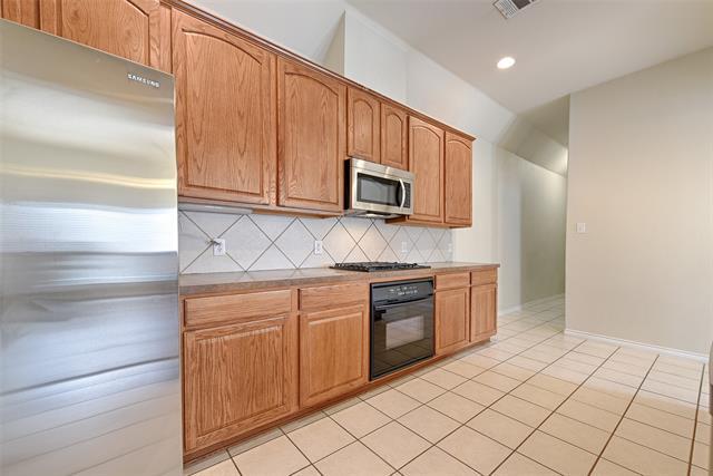 Building Photo - 9378 Park Garden Dr