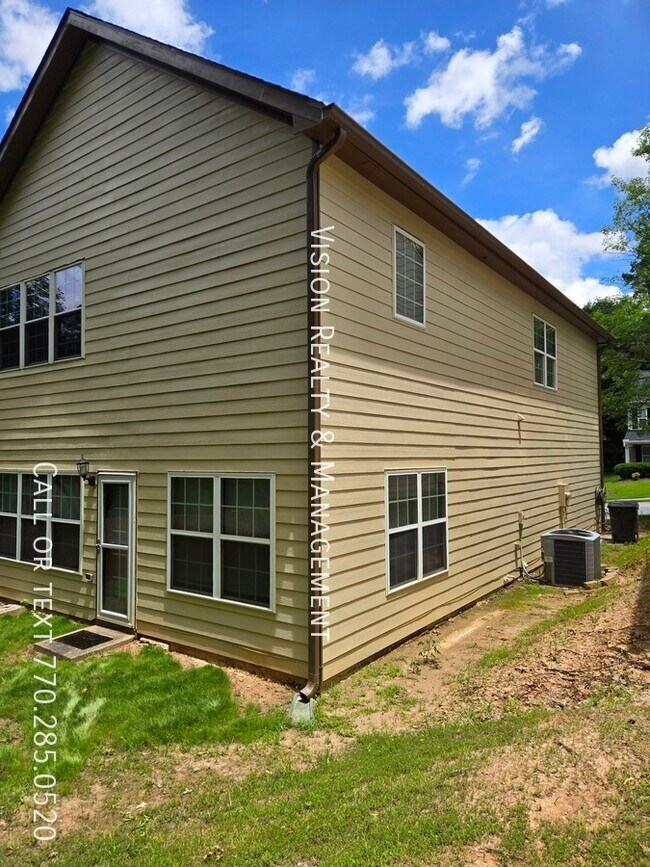 Building Photo - 4447 Ravenwood Dr