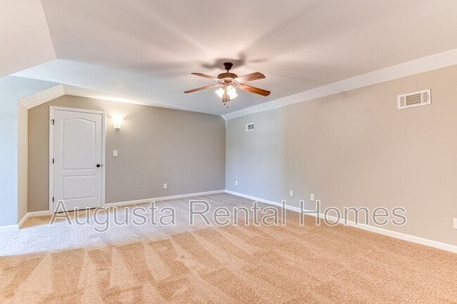 Building Photo - 812 Oshields Ct