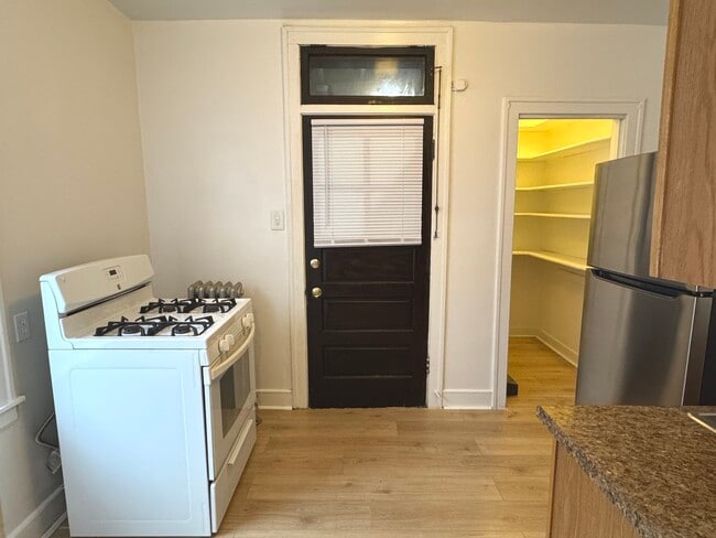 Building Photo - 4428 N Laporte Ave