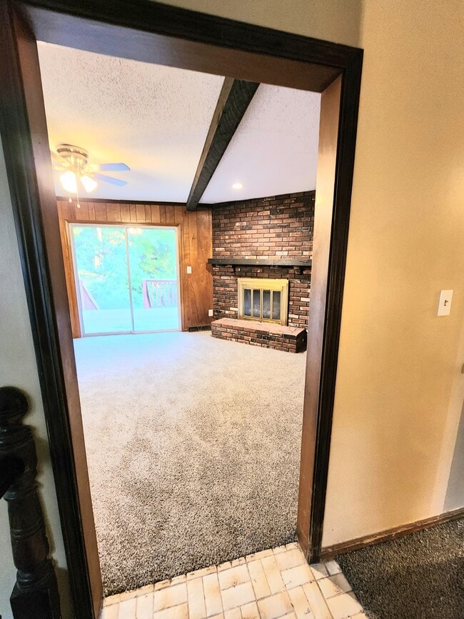 Building Photo - 7325 N Brooklyn Ave