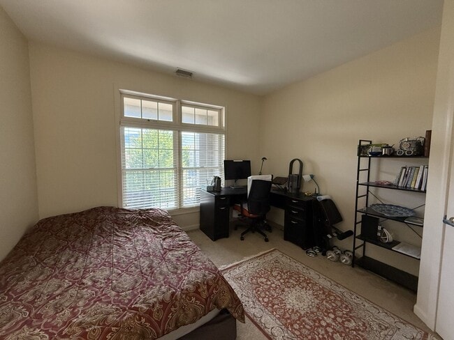 Building Photo - Two-Bedroom Condo in the Summit at Shiloh!