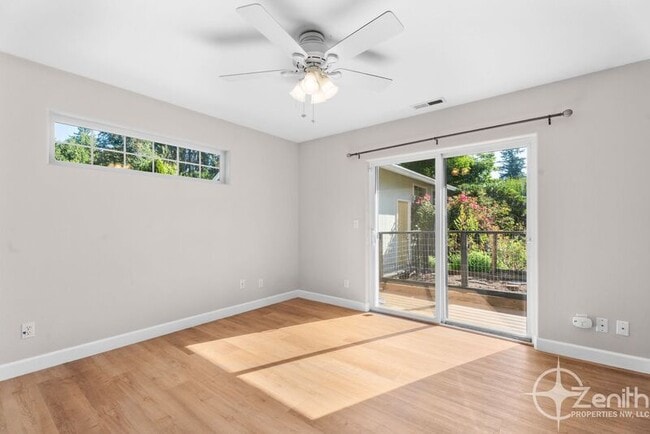 Building Photo - 8611 SE Patterson Pl